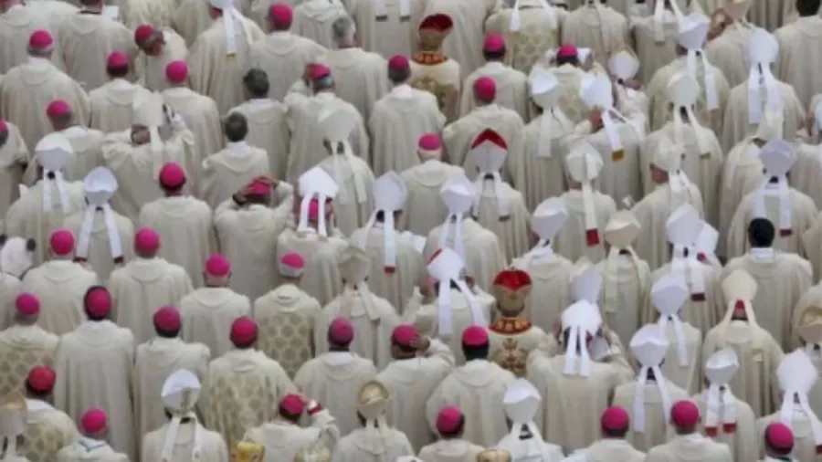 Can You Spot The Hidden Panda Among These Priests Within 12 Seconds? Explanation And Solution To The Hidden Panda Optical Illusion