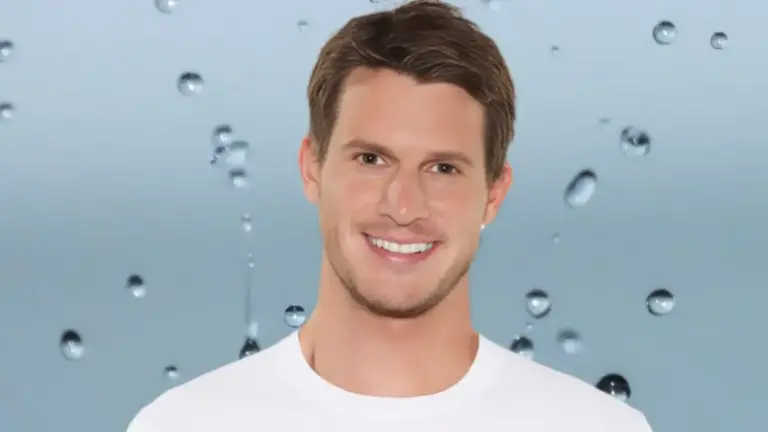 Daniel Tosh Height How Tall is Daniel Tosh?